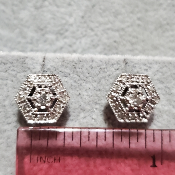 White Gold Round Brilliant Diamond Hexagonal Shaped Stud Earrings - Picture 4 of 7